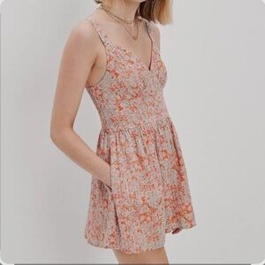 American Eagle Outfitters Floral Romper - Orange and Cream Size M